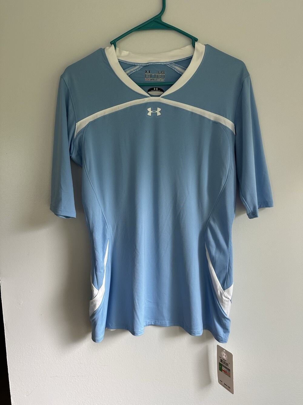 Under Armour Volleyball Heat Gear NEW Size Large Light Blue Short Sleeve Top